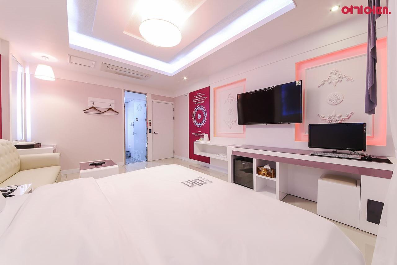 Dome Hotel Gwangju Metropolitan City ภายนอก รูปภาพ