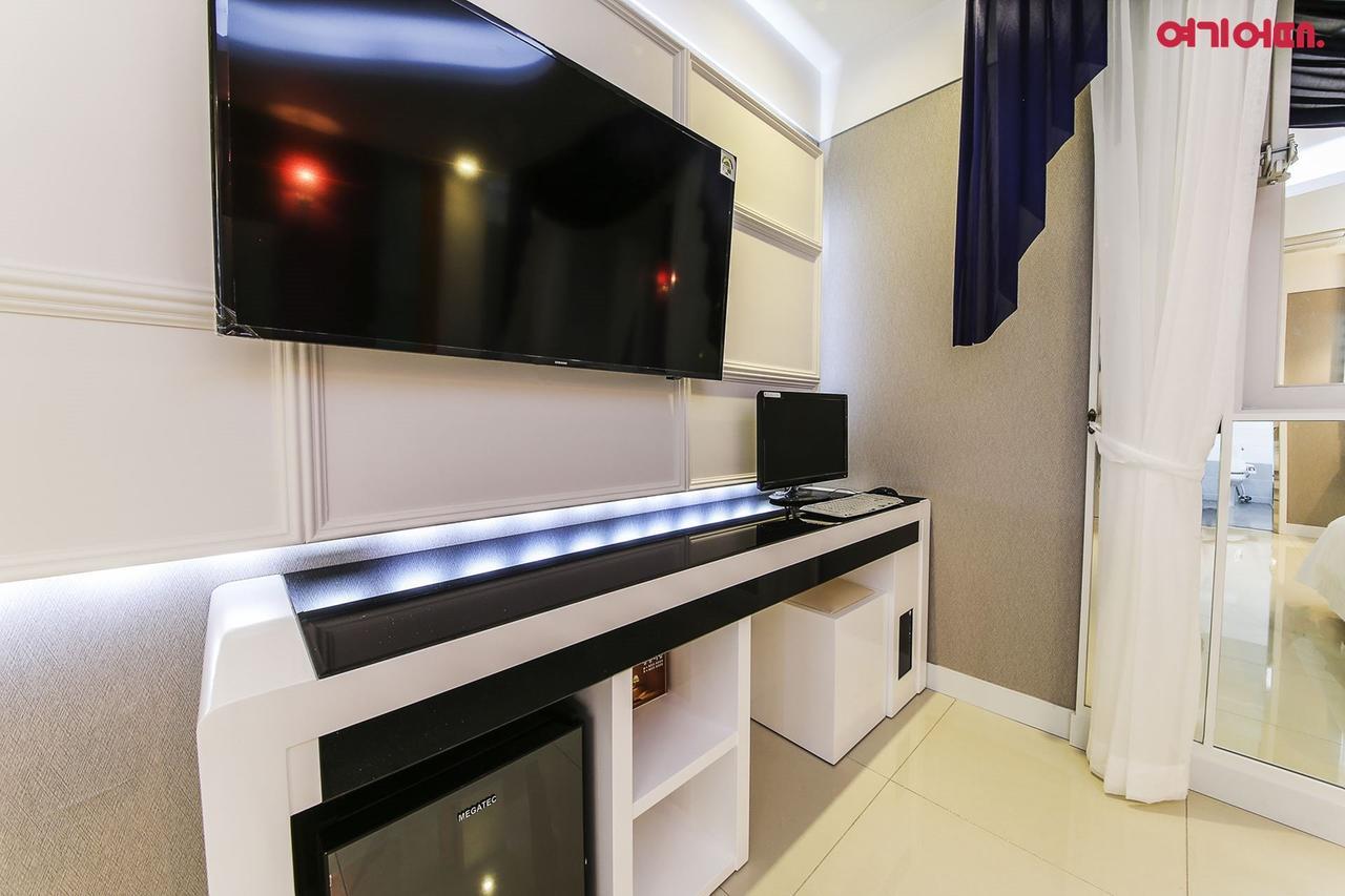 Dome Hotel Gwangju Metropolitan City ภายนอก รูปภาพ