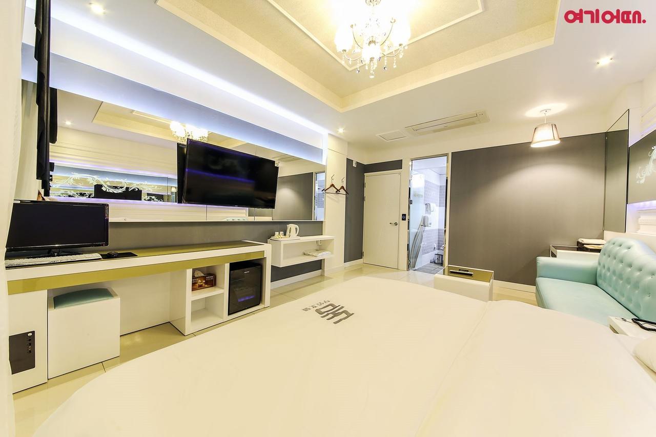 Dome Hotel Gwangju Metropolitan City ภายนอก รูปภาพ
