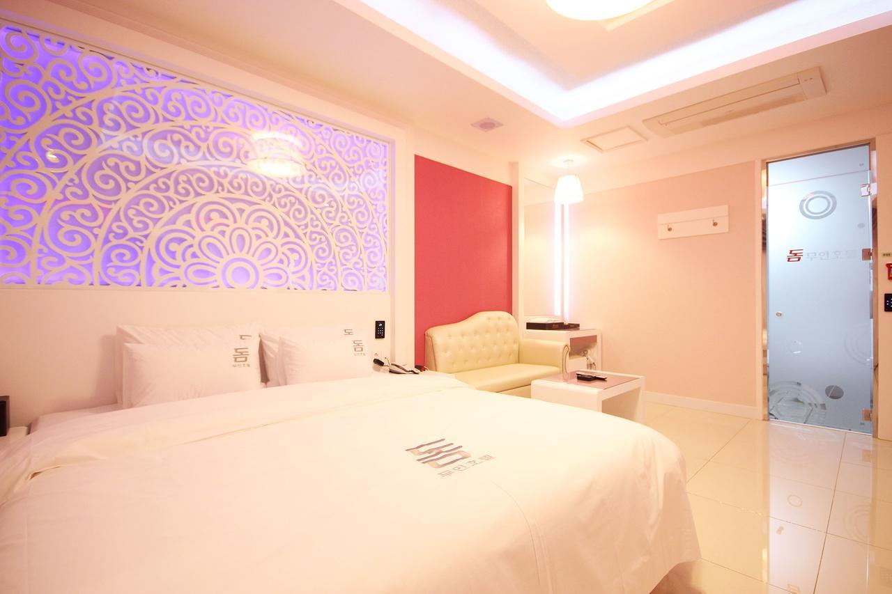Dome Hotel Gwangju Metropolitan City ภายนอก รูปภาพ